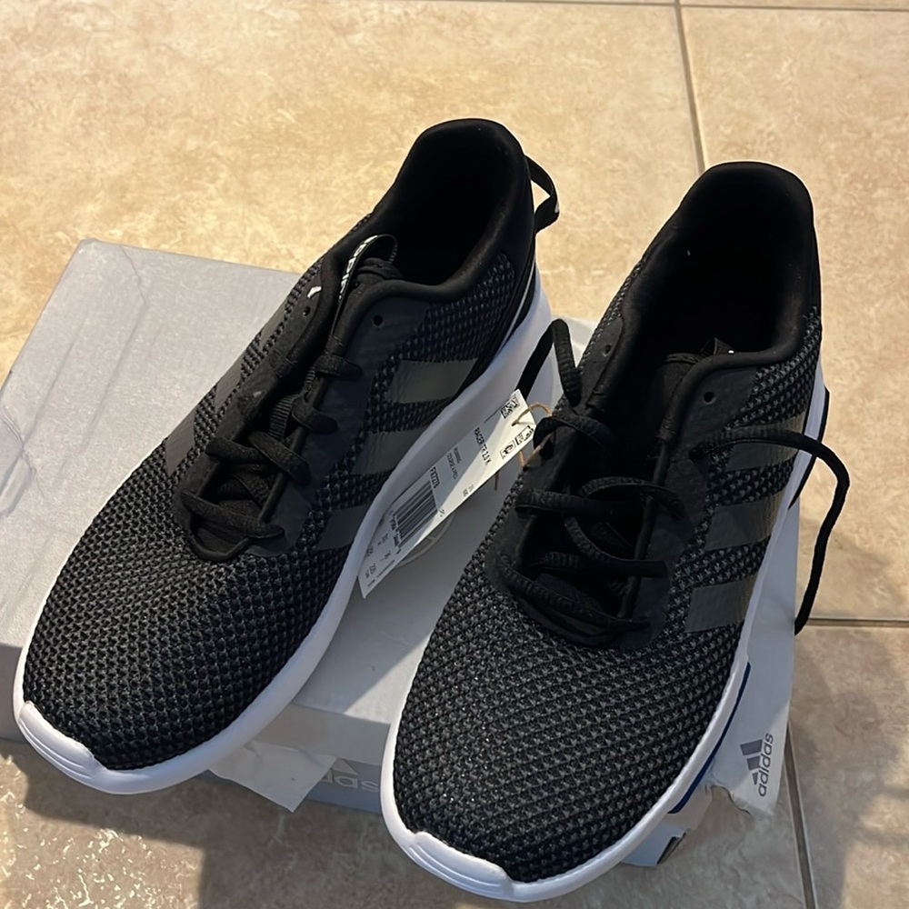 New w/tags Adidas boys size 4